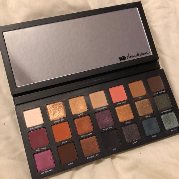 Urban Decay Born to Run eyeshadow pallet